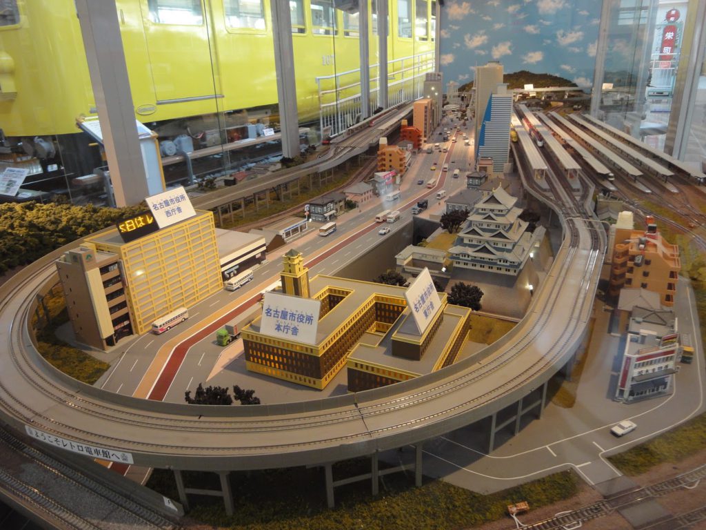 年配の方からチビッ子まで楽しめる「レトロでんしゃ館」